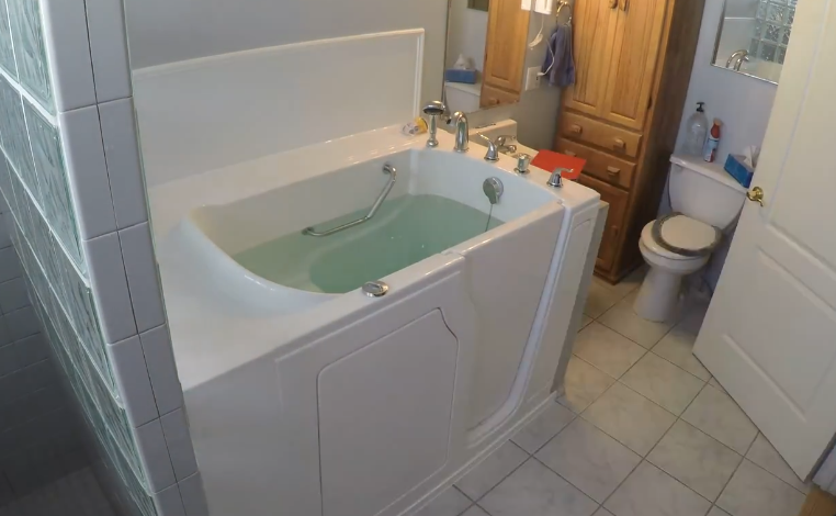 Walk In Tub Cost 2020 S, How Much Is A Walk In Bathtub Cost